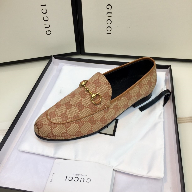G*u*i leather shoes